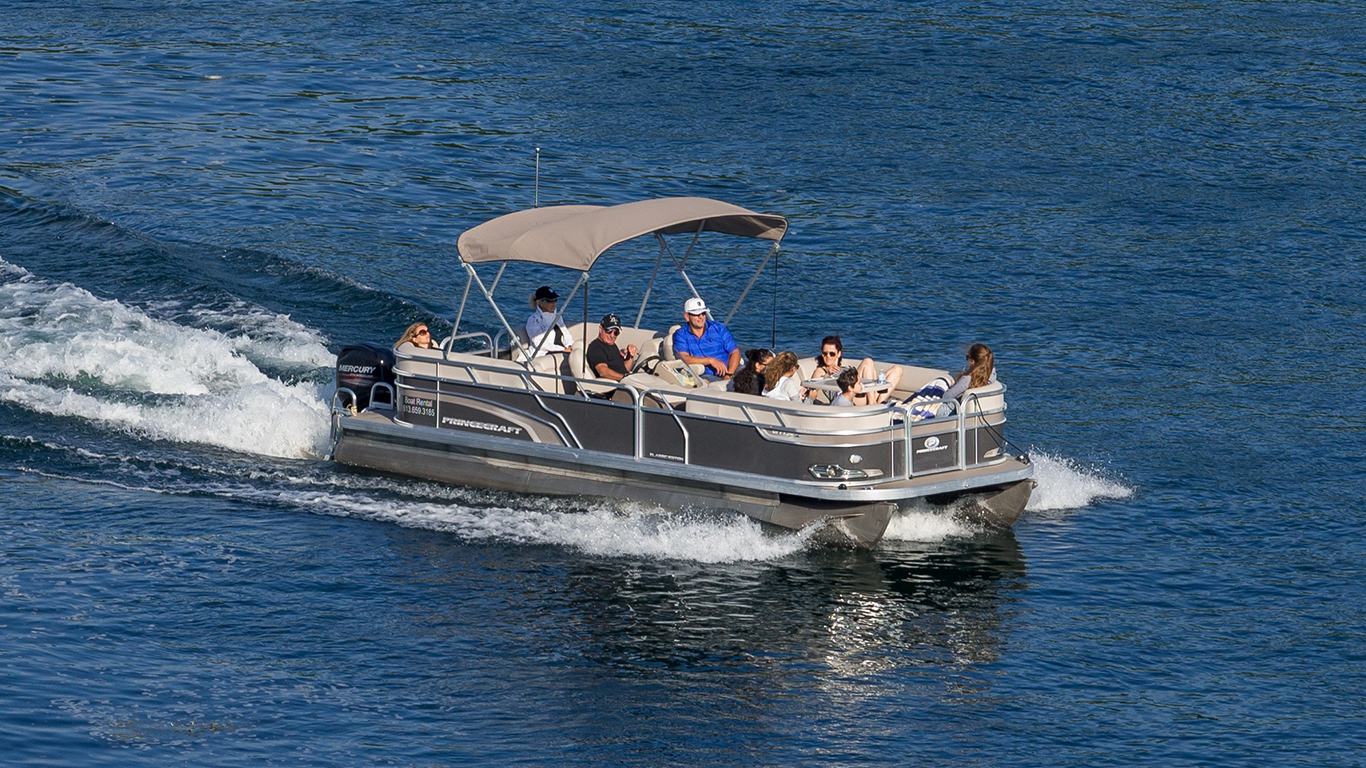 Best Pontoon Boat Rental Services Near Orlando FL