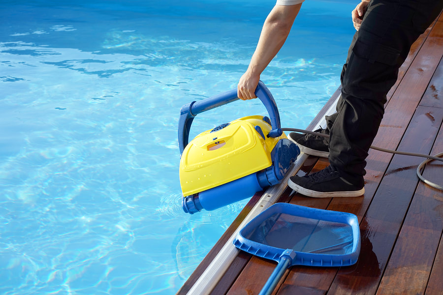 Pool maintenance services in Woodlands TX