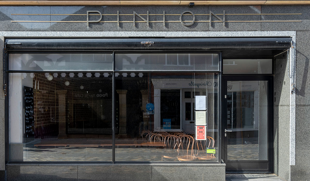 shop front fitters